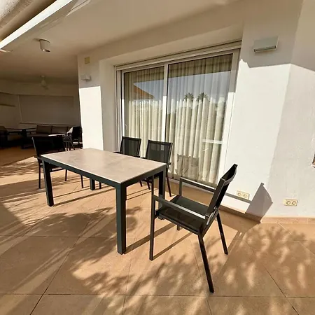 Entire Beachside With 24-hour Security Apartment Marbella