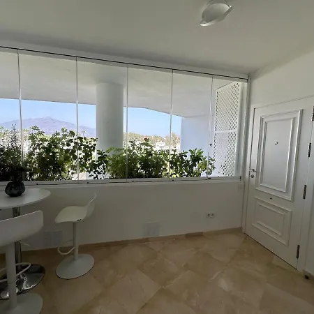 Apartment Entire Beachside With 24-hour Security Marbella