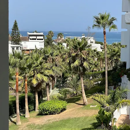 Apartment Entire Beachside With 24-hour Security Marbella