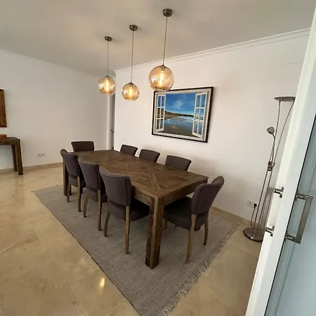 Entire Beachside With 24-hour Security Apartment