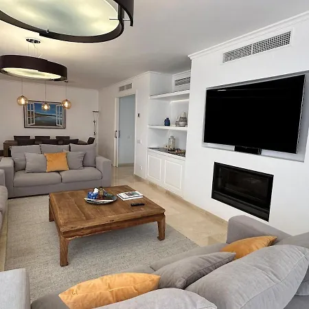 Apartment Entire Beachside With 24-hour Security