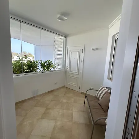 Entire Beachside With 24-hour Security Apartment *