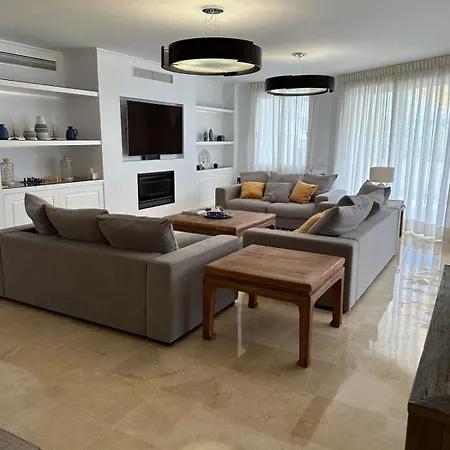 Apartment Entire Beachside With 24-hour Security Marbella